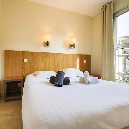 Lx103 T2 Balcon, Piscine Et Acces A